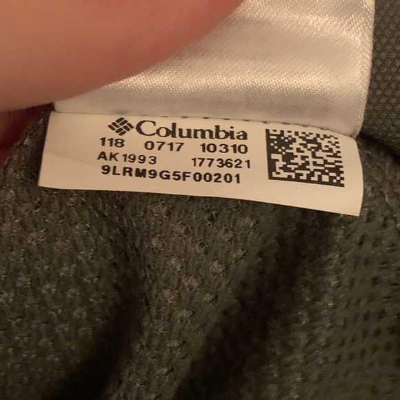 Columbia | Very Lightweight Ventilated Water Repellent Jacket - Grey - Picture 10 of 11